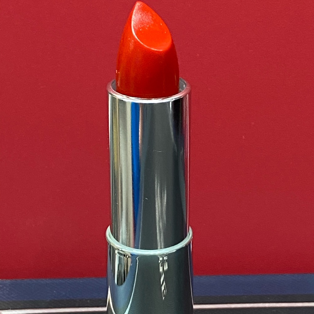Maybelline color essential lipstick #890